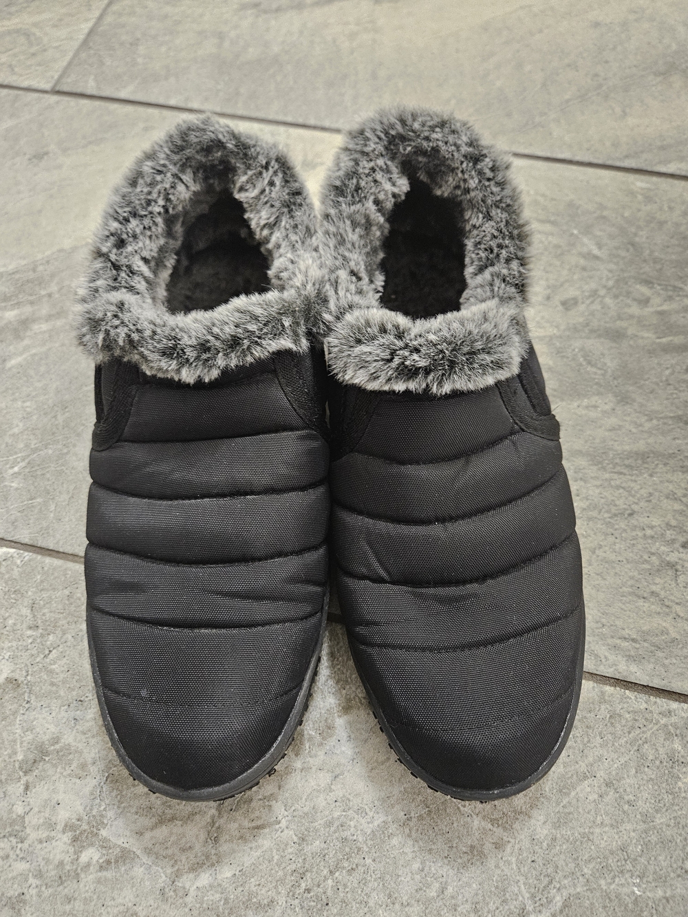 Minnetonka Timpson Twin Gore Nylon Faux Fur Collar Booties Black & Gray Boots US